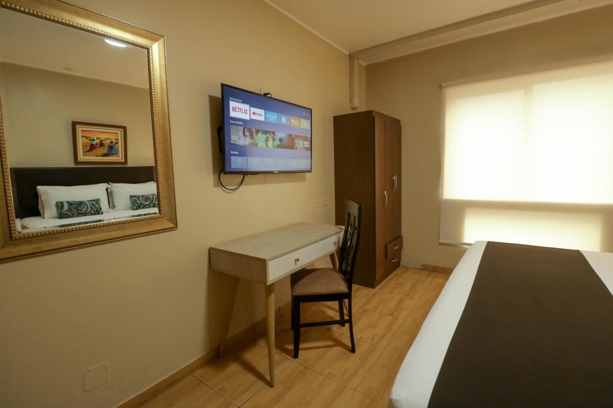 Epiqus Hotel