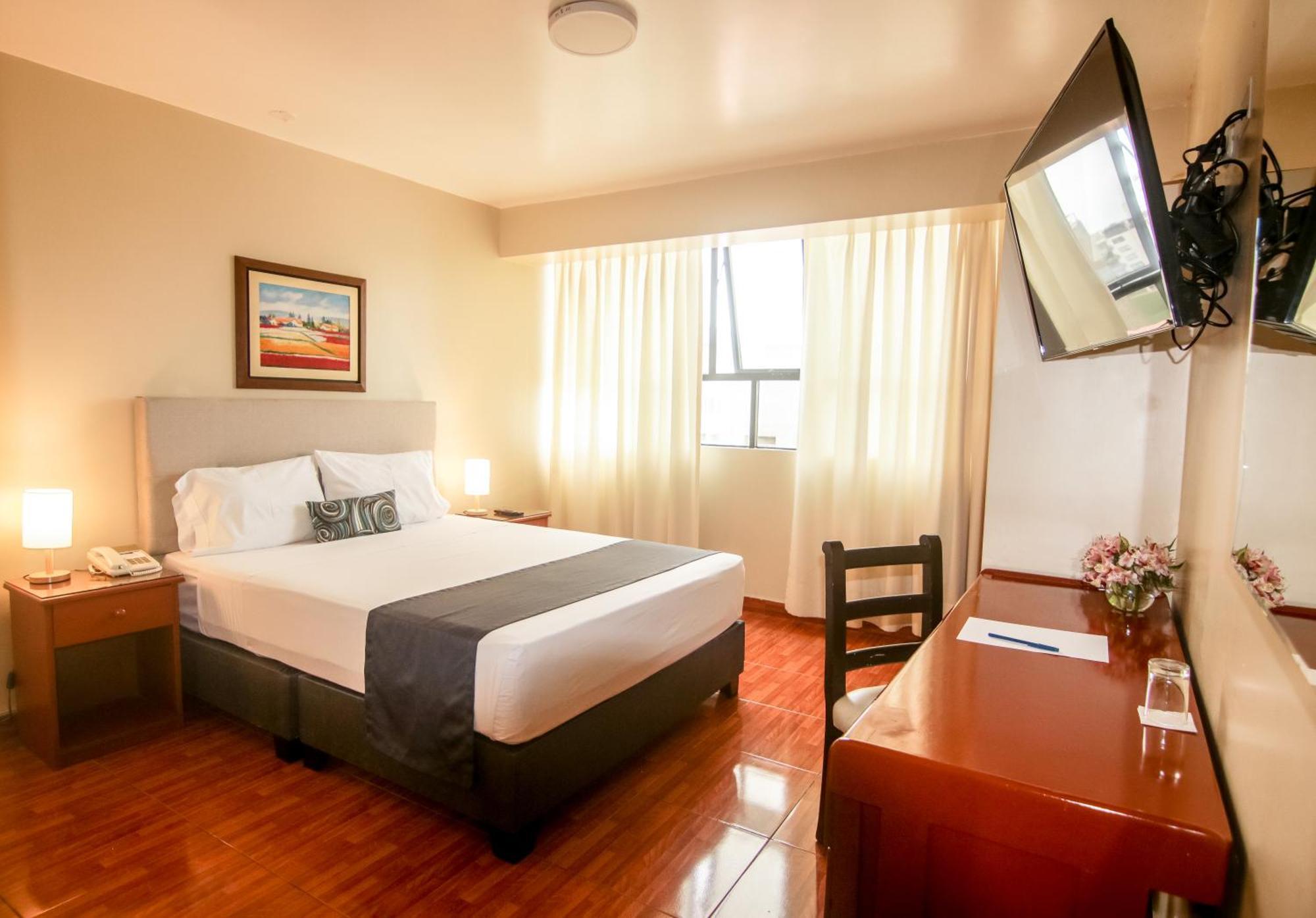 Hotel Epiqus 3*